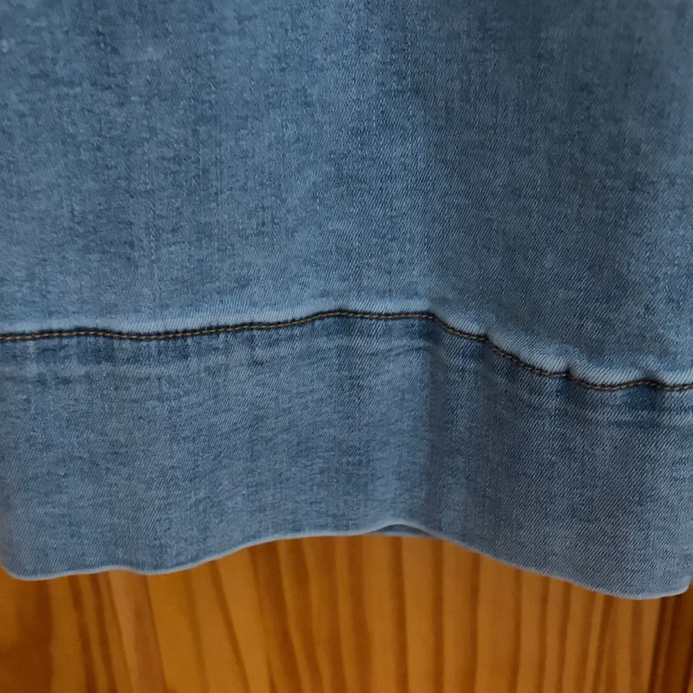 BCBGeneration Light Blue wide leg Jeans - Picture 6 of 8